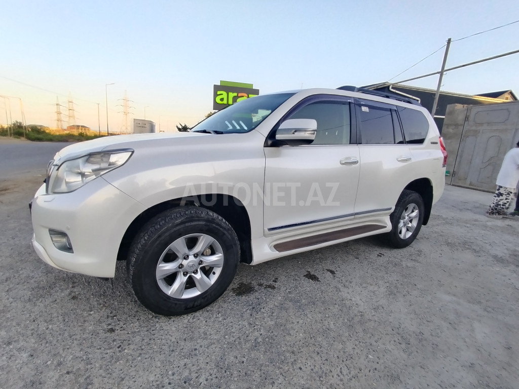 Toyota Land Cruiser 2012
