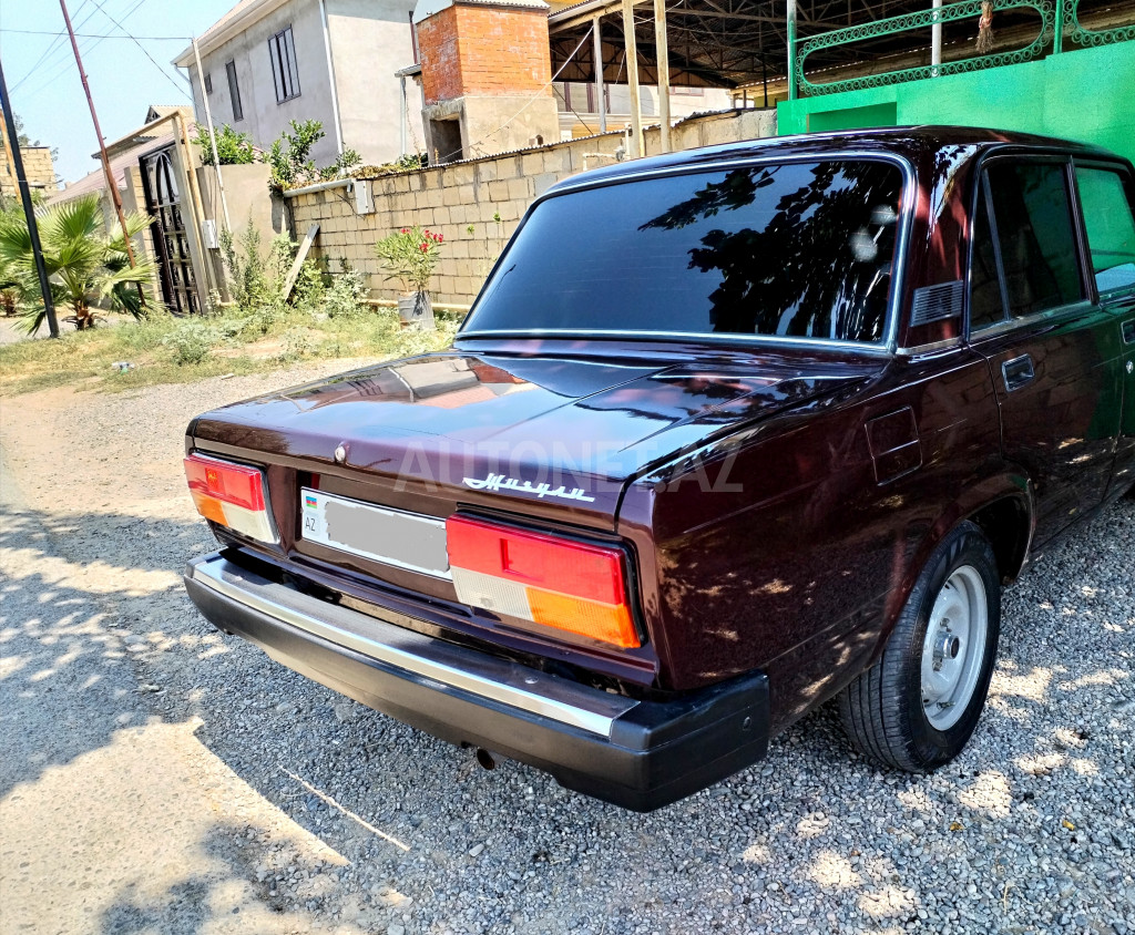 LADA (VAZ) 2107 2011