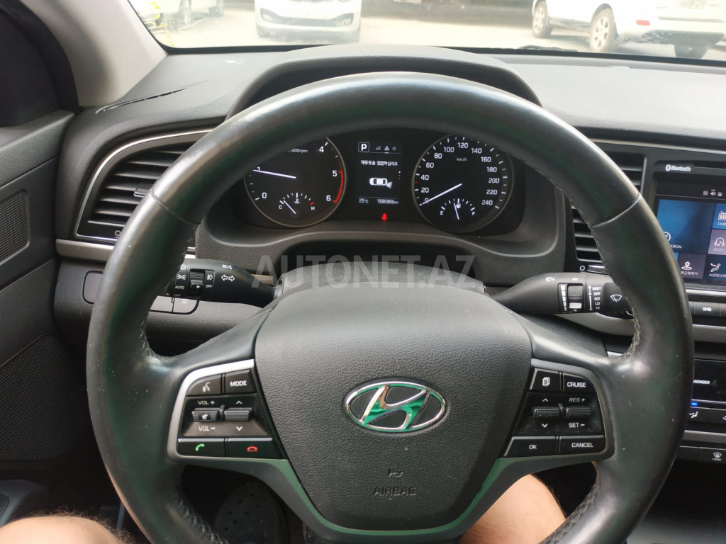 Hyundai Elantra 2017