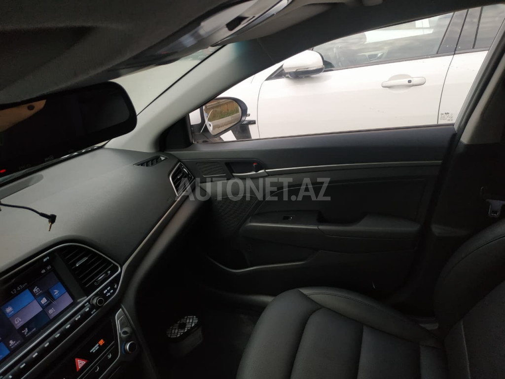 Hyundai Elantra 2017