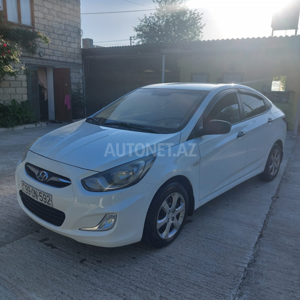 Hyundai Solaris 2013