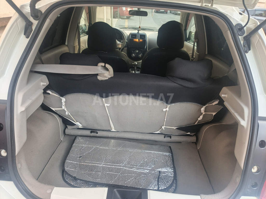 Nissan March 2016