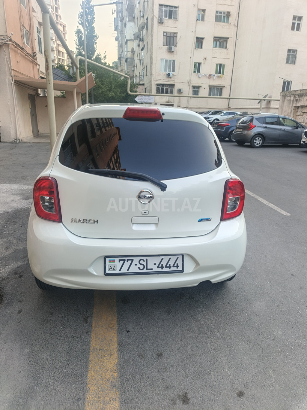 Nissan March 2016