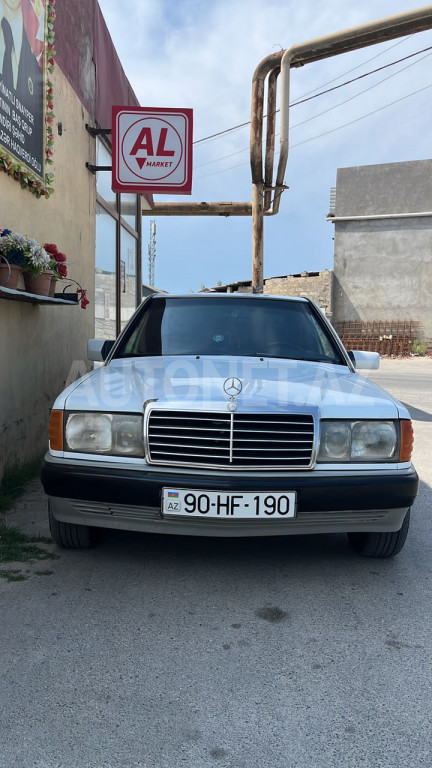 Mercedes 190 1990