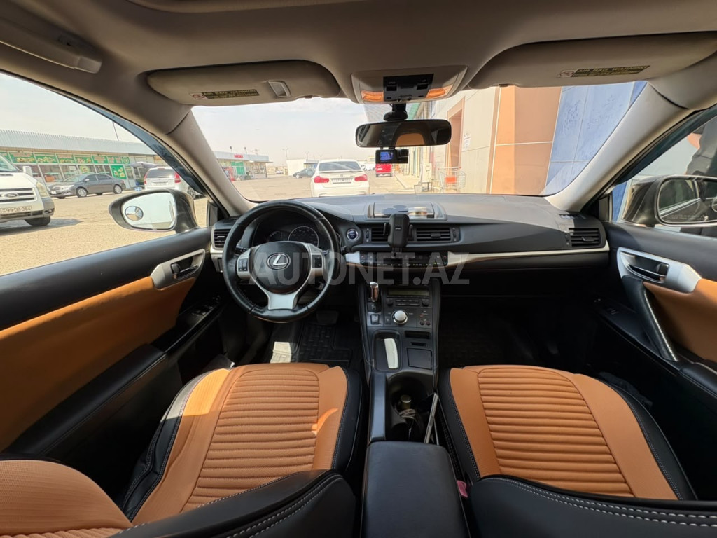 Lexus CT 200h 2012