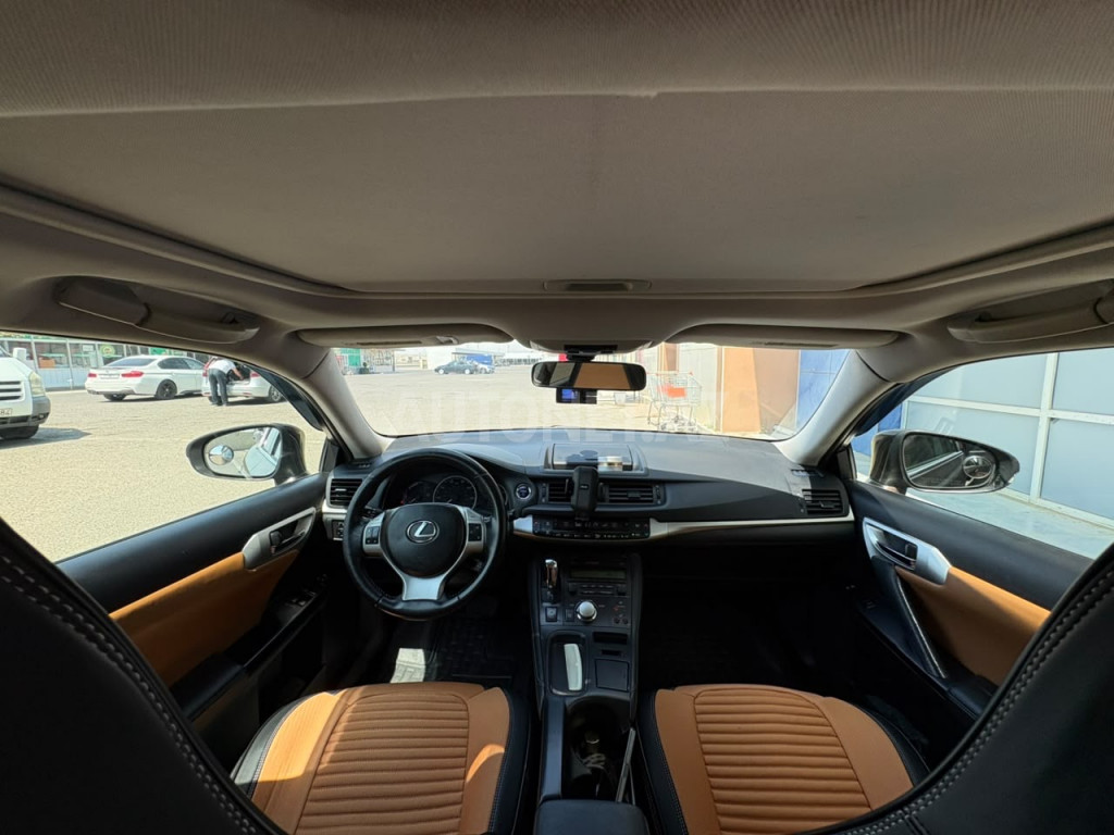Lexus CT 200h 2012