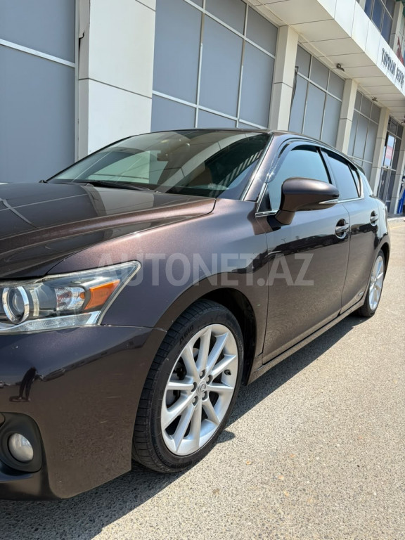 Lexus CT 200h 2012