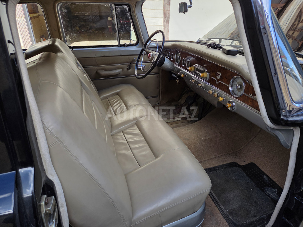 GAZ 13 "Chayka" 1970