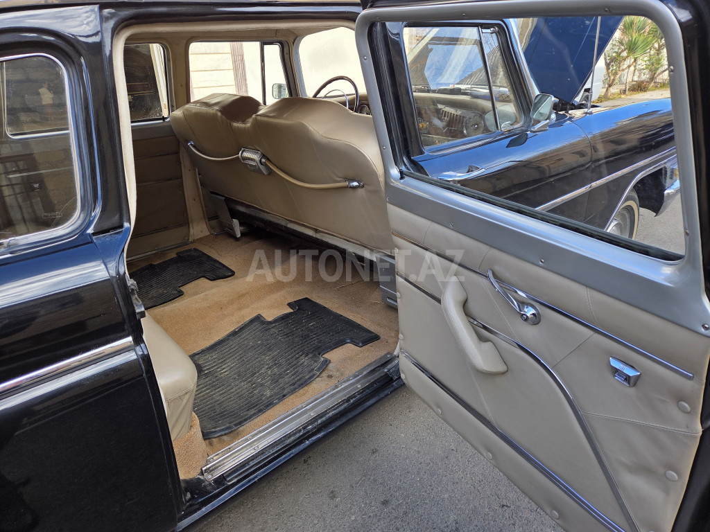 GAZ 13 "Chayka" 1970