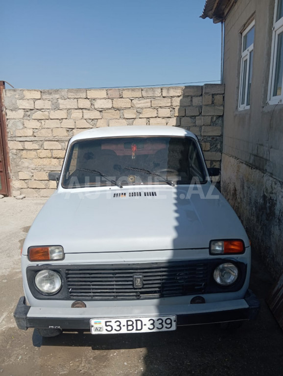 LADA (VAZ) Niva 2002