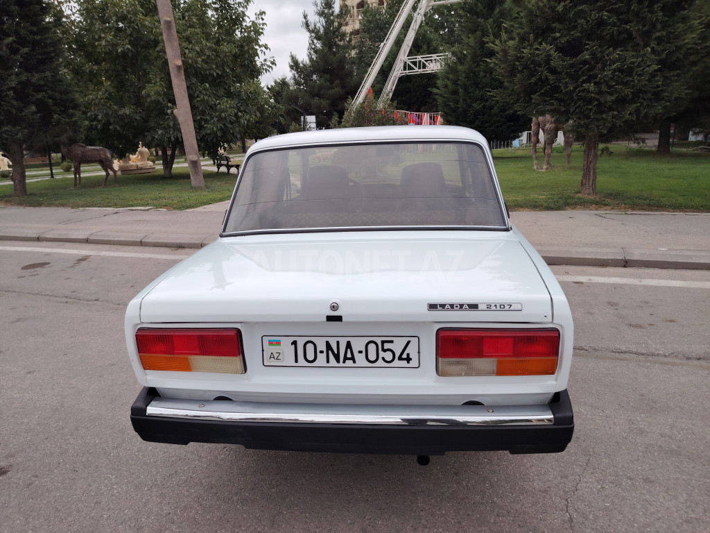 LADA (VAZ) 2107 2004