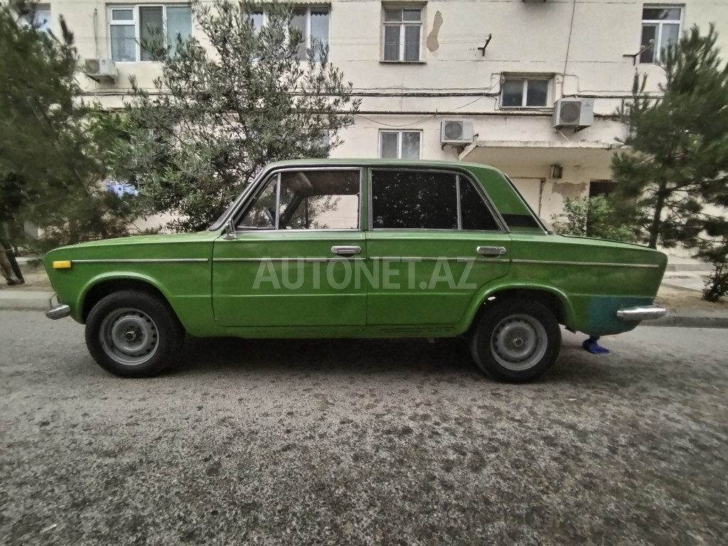 LADA (VAZ) 2103 1983