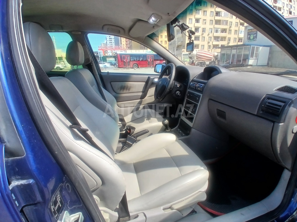 Opel Astra 2003