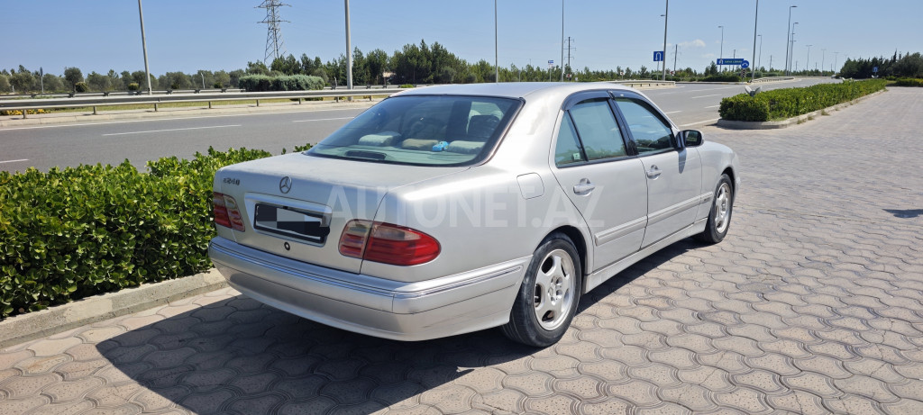 Mercedes E 240 1999