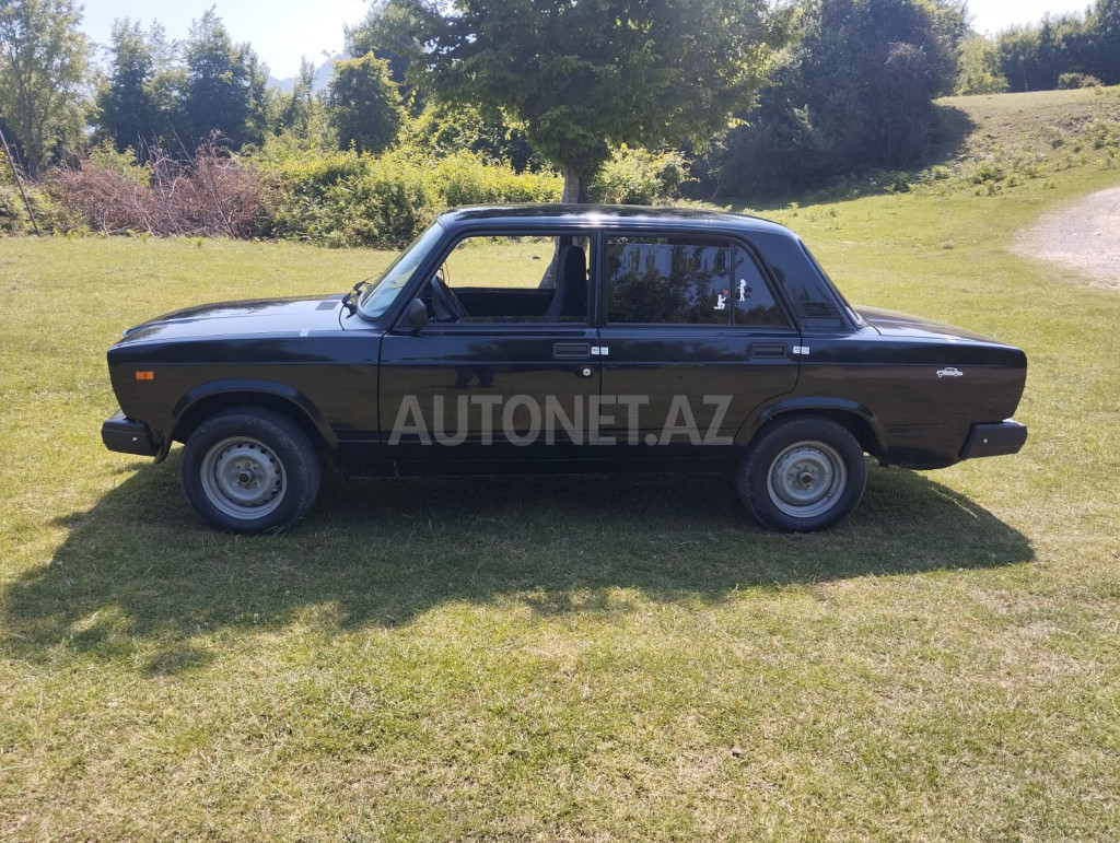 LADA (VAZ) 2107 2001