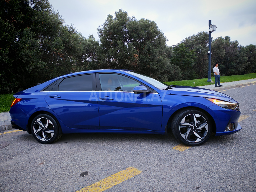 Hyundai Elantra 2023