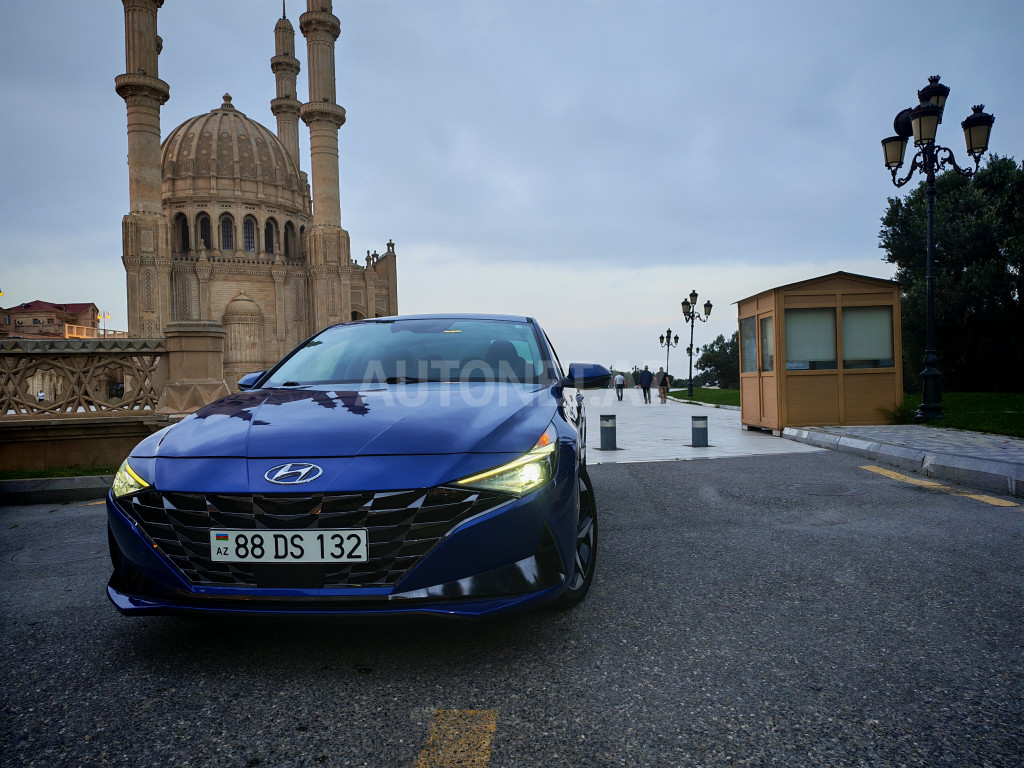 Hyundai Elantra 2023