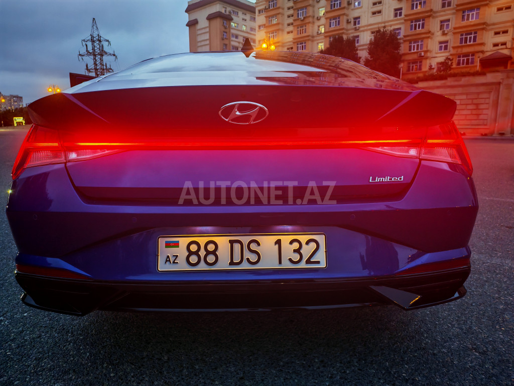 Hyundai Elantra 2023