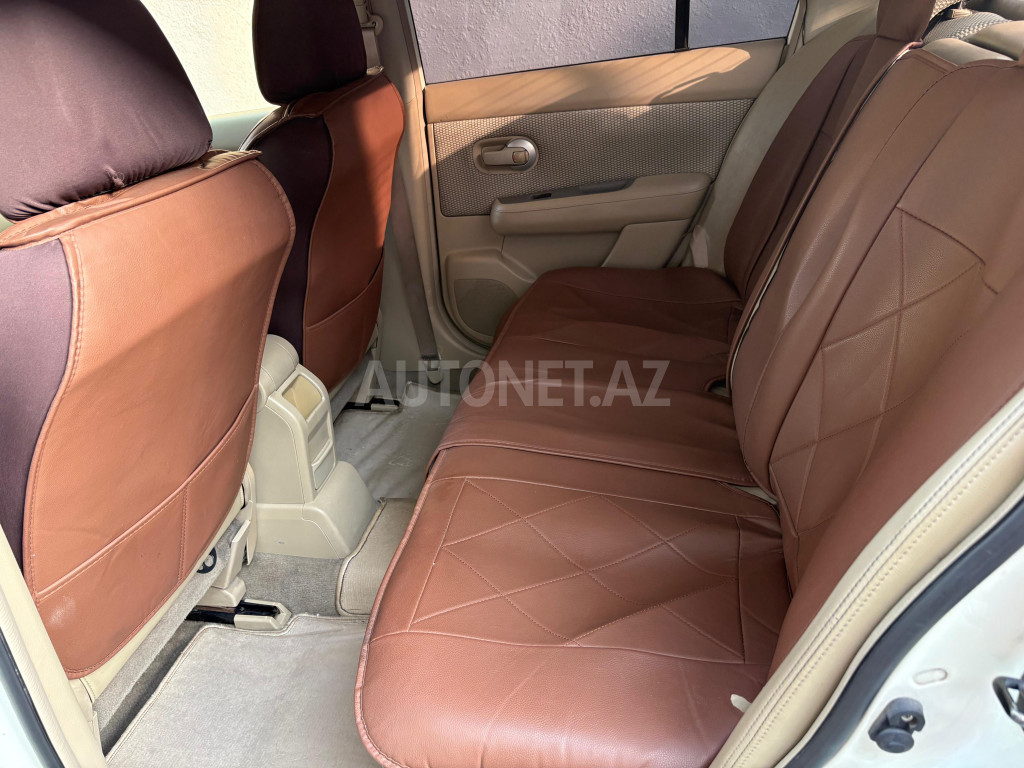 Nissan Tiida 2007