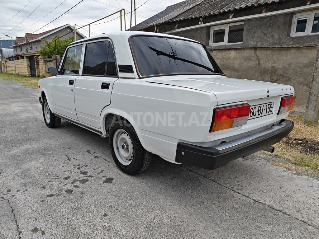 LADA (VAZ) 2107 2005